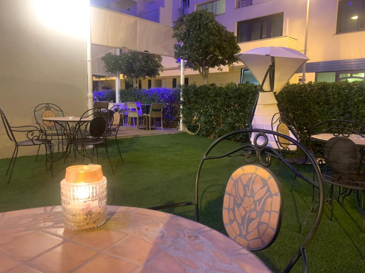 Hotel Des Bains Cattolica Kültér fotó